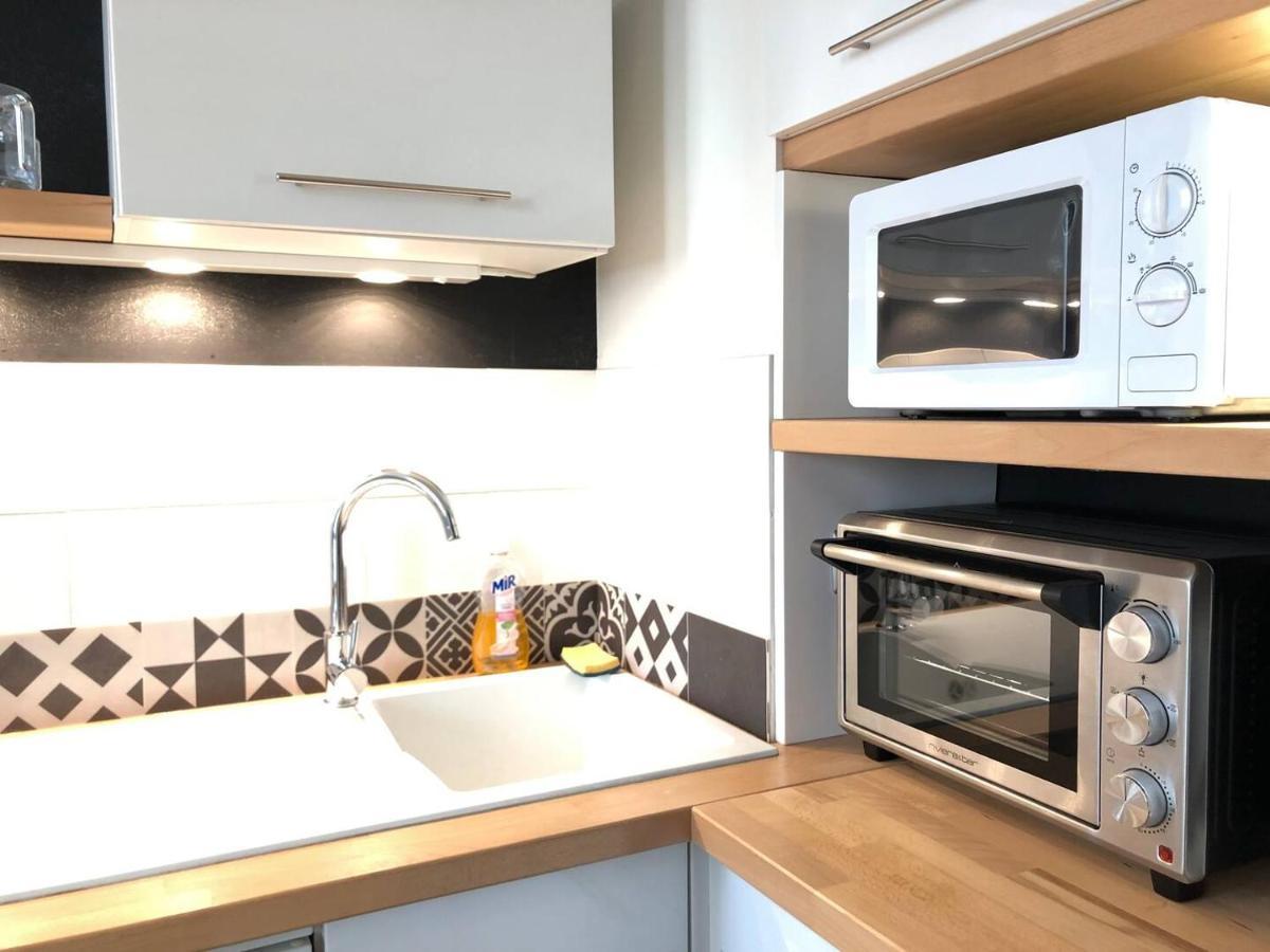 Le Noir Bois Et Blanc - Studio - Wifi - Centre Ville - Entree Autonome Quimper Eksteriør billede
